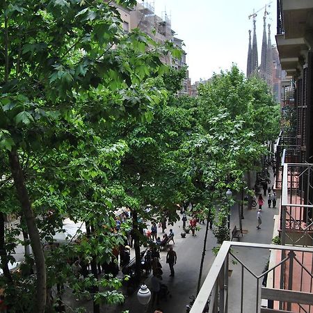 Gaudi Sdb Apartment Barcelona Luaran gambar