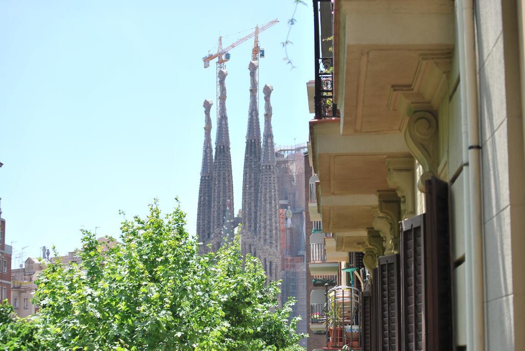 Gaudi Sdb Apartment Barcelona Luaran gambar